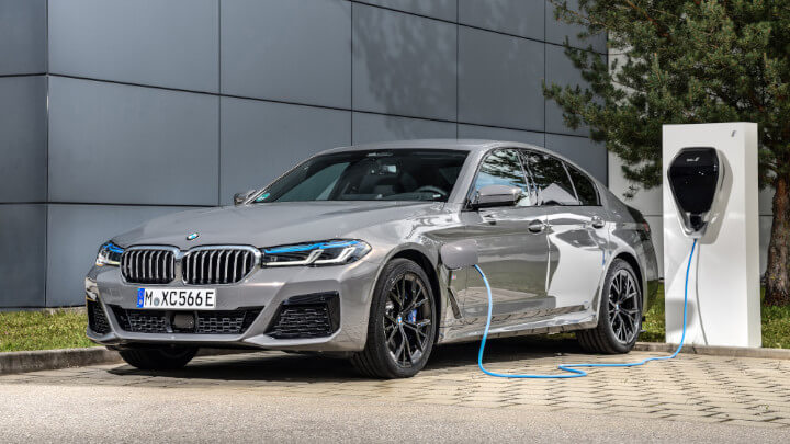 bmw-5-series-saloon-charging-720x405px